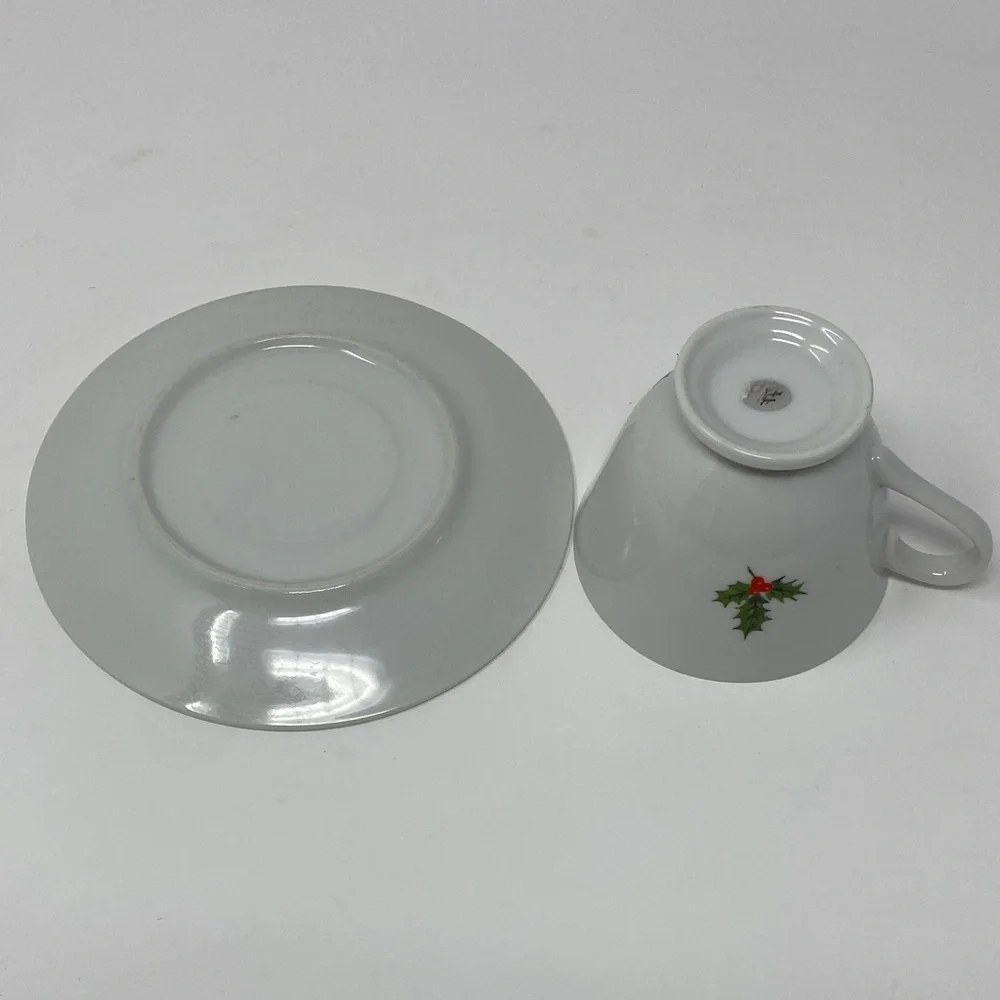 Christmas poinsettia Teacup and Saucer Set